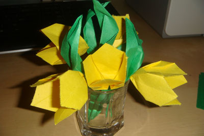 Origami Tulip at origami-instructions.com